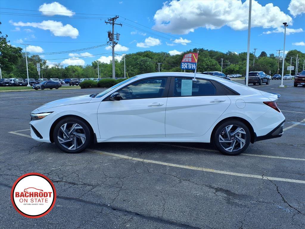 Used 2025 Hyundai Elantra Sport FWD image 5