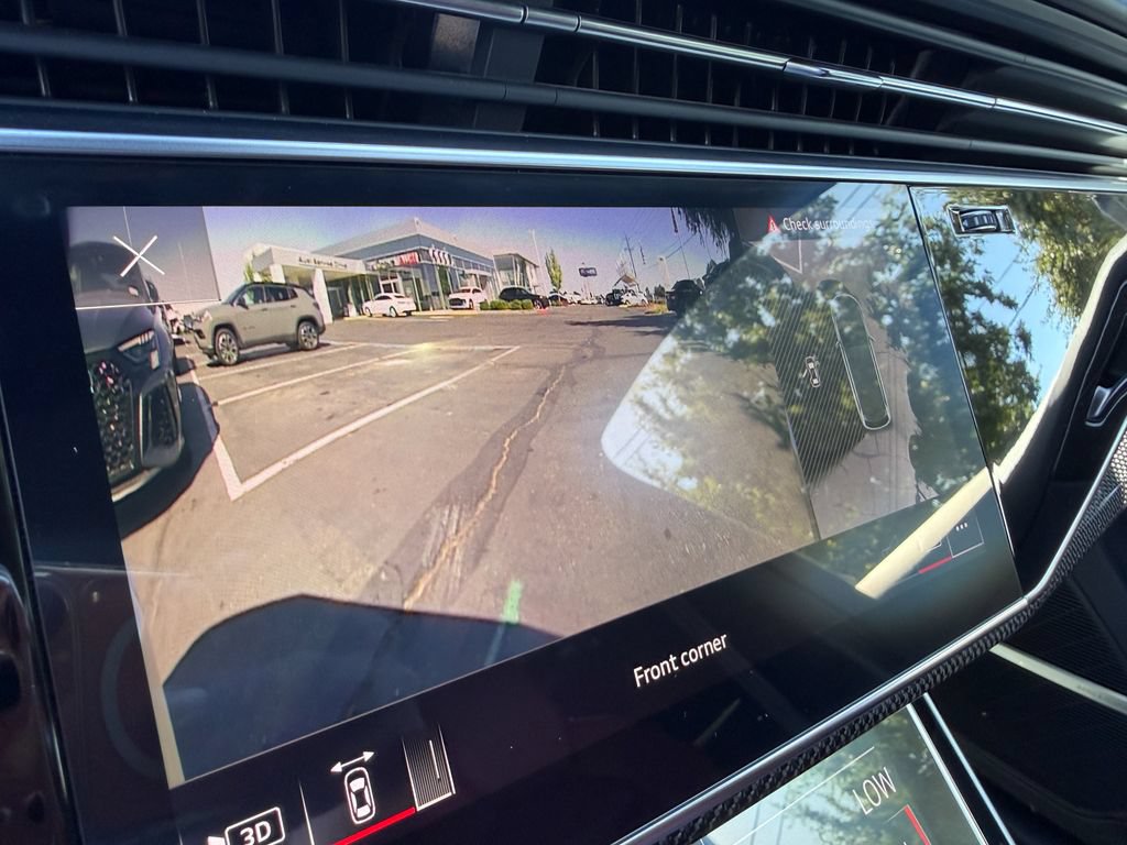 Used 2021 Audi SQ7 Premium Plus w/ Driver Assistance Package AWD/4WD image 25