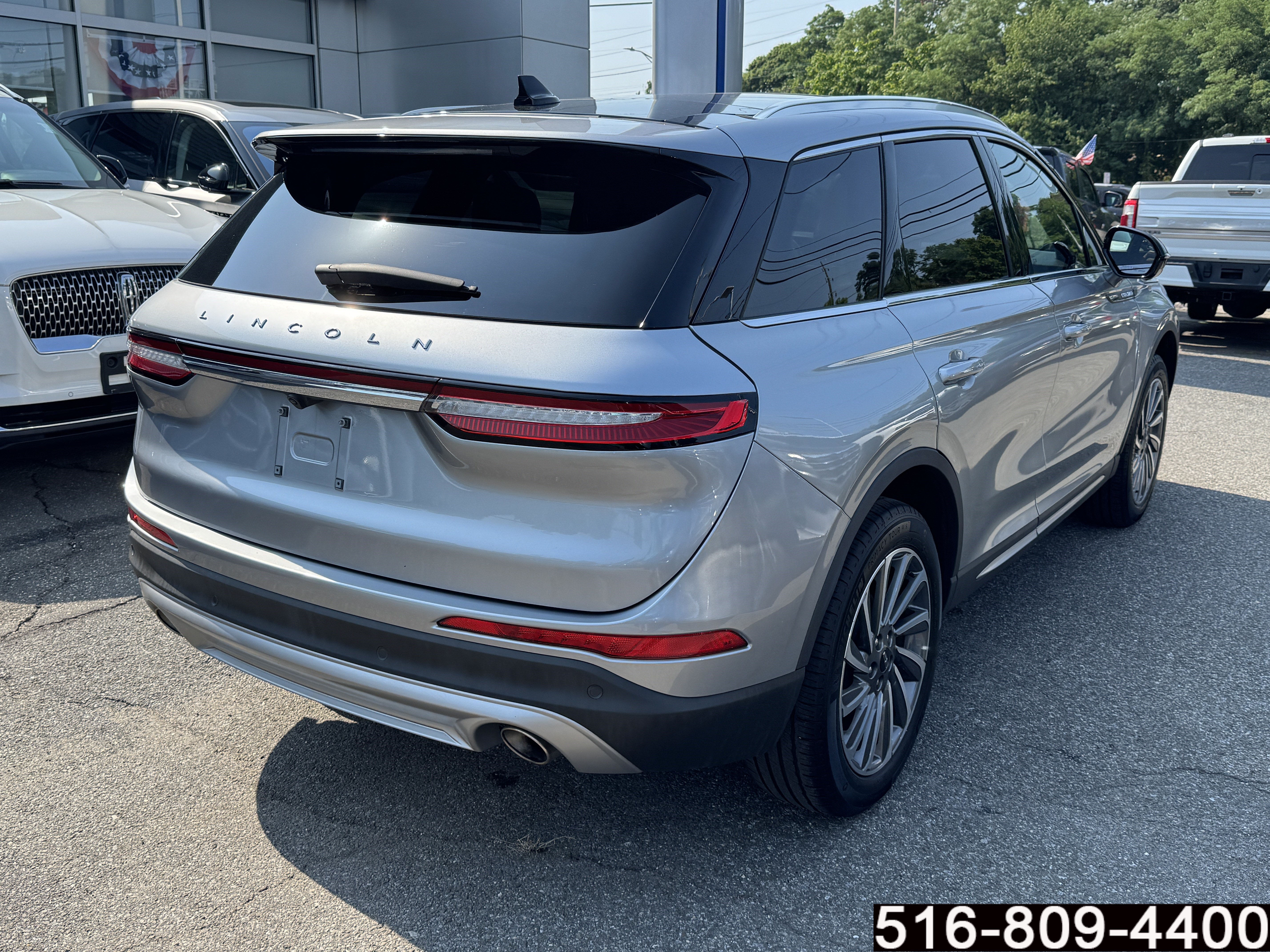 Used 2023 Lincoln Corsair Reserve w/ Equipment Group 201A AWD/4WD image 4