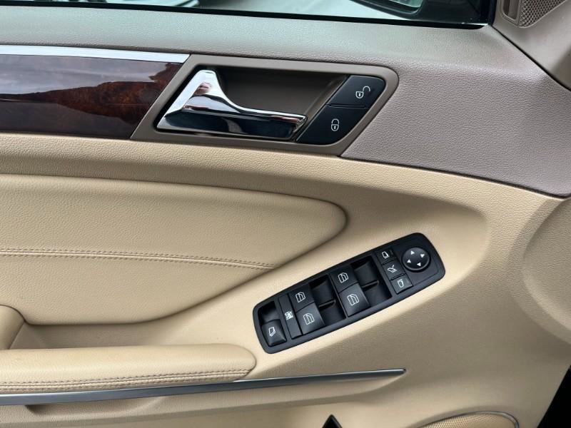 Used 2011 Mercedes-Benz GL 450 4MATIC image 27