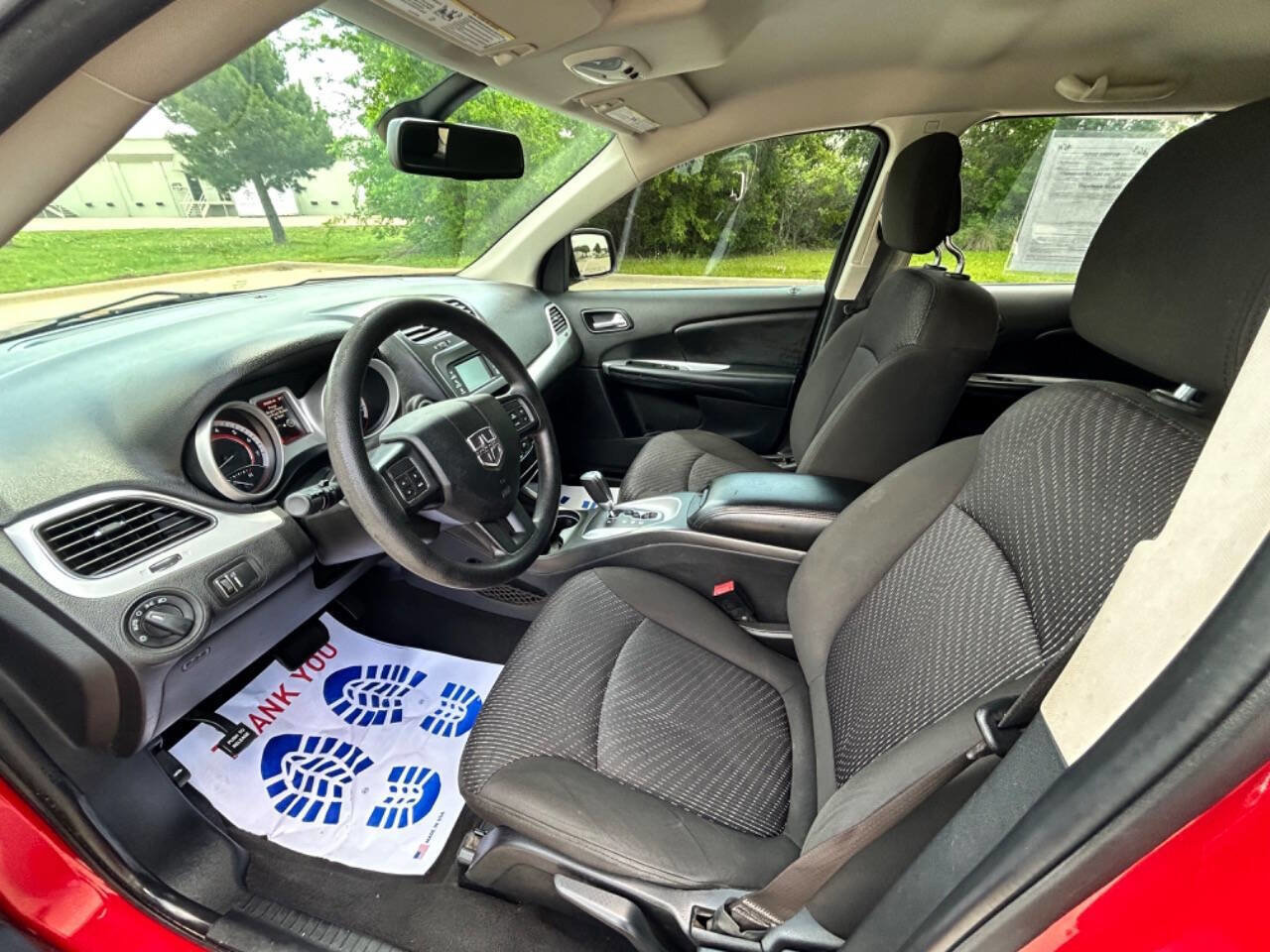 Used 2019 Dodge Journey SE image 12