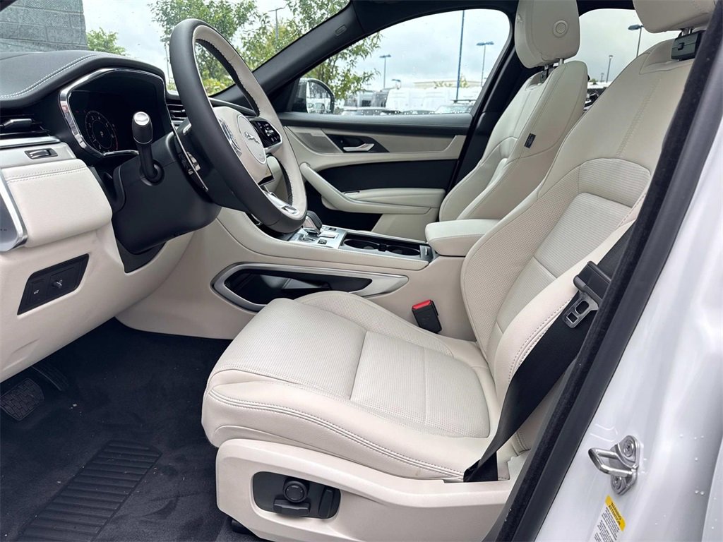 New 2026 Jaguar F-PACE R-Dynamic S image 18