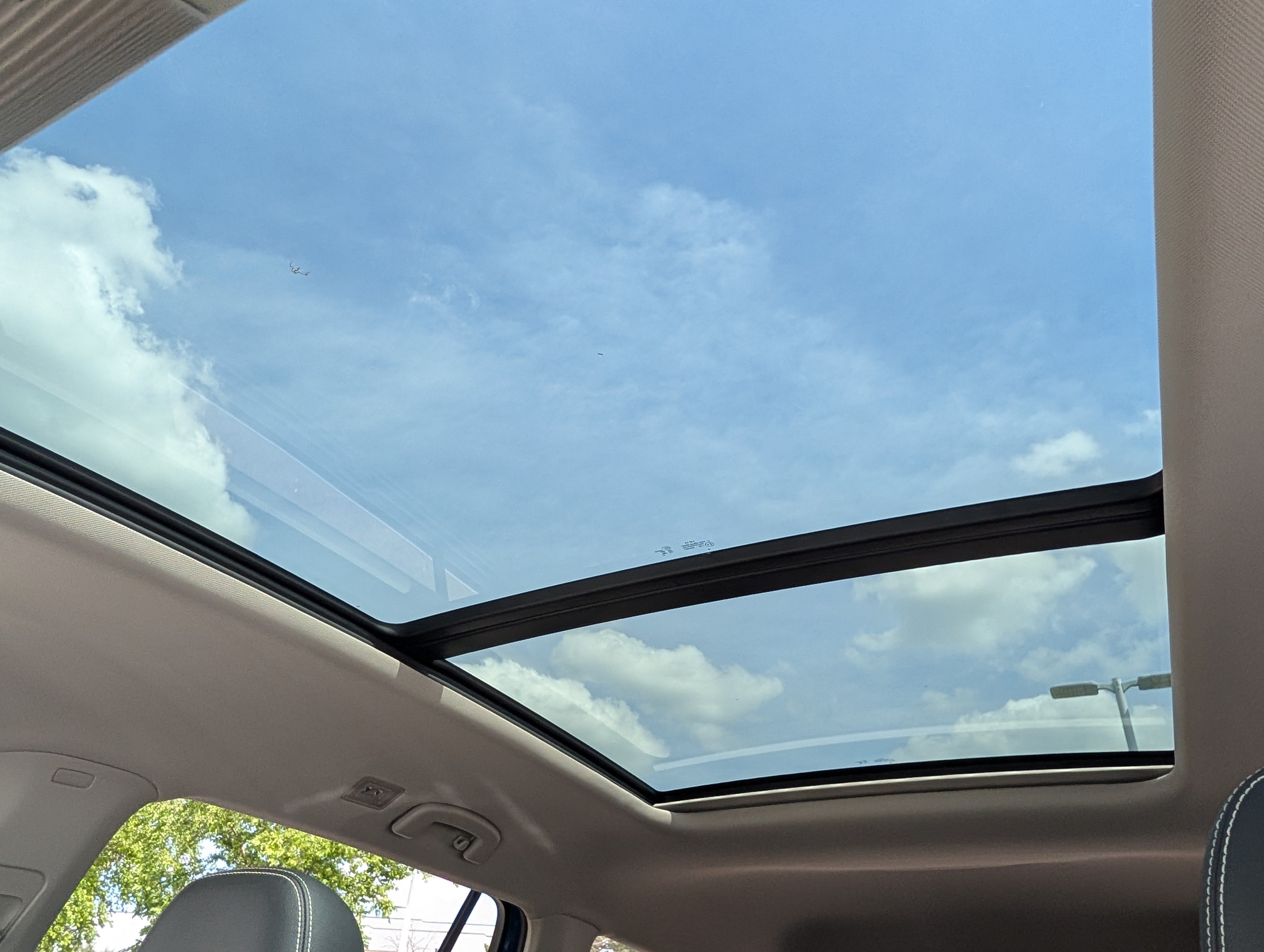 Certified 2026 Volkswagen Atlas SE w/ Panoramic Sunroof Package AWD/4WD image 33
