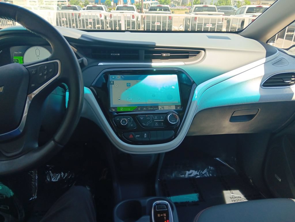 Used 2018 Chevrolet Bolt Premier w/ Driver Confidence II Package FWD image 17