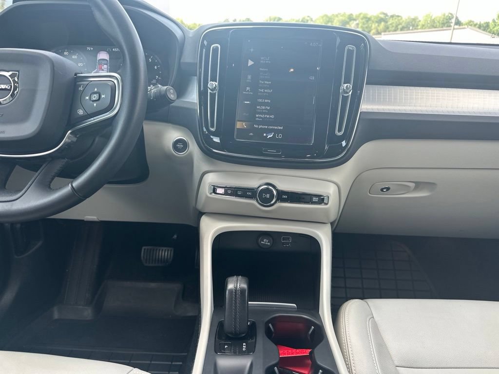 Used 2019 Volvo XC40 T5 Momentum AWD/4WD image 19