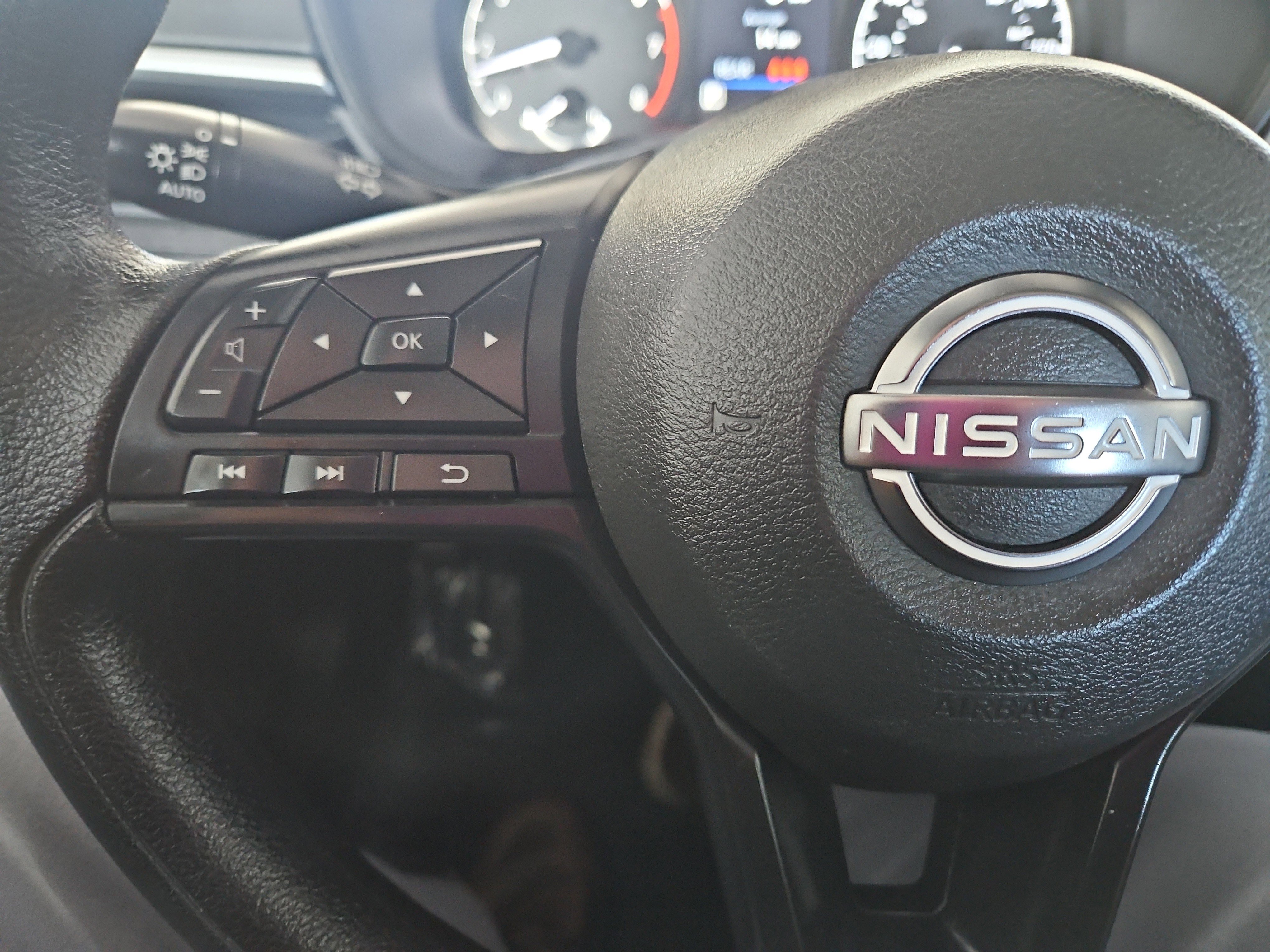 Used 2024 Nissan Altima 2.5 S image 11