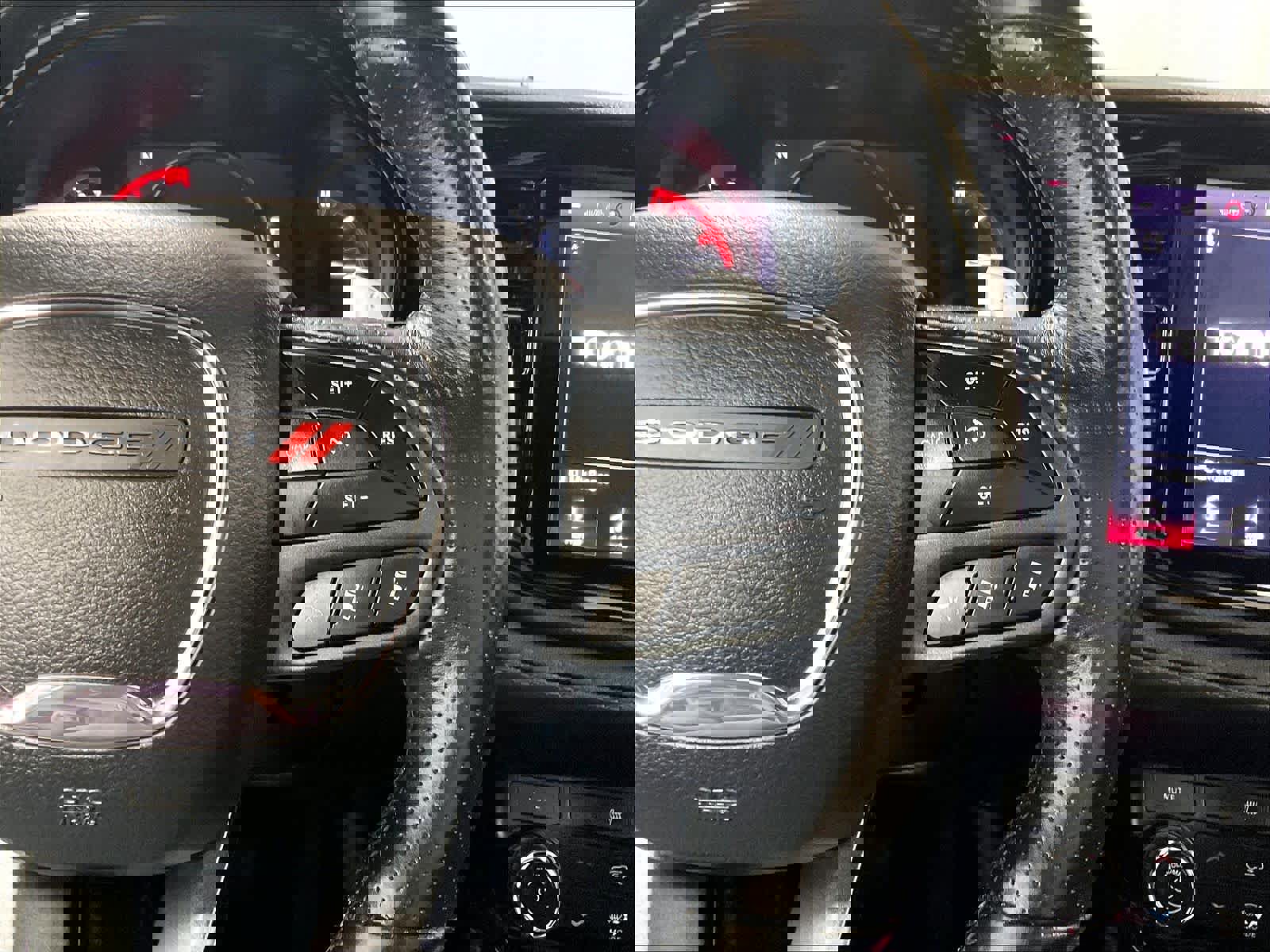 Used 2022 Dodge Durango GT image 25