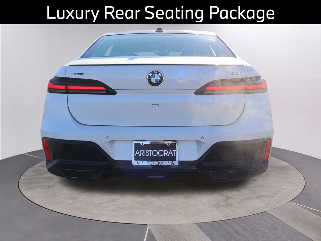 Certified 2025 BMW 760i xDrive image 9