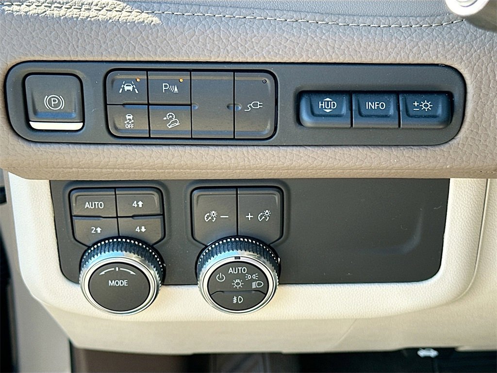 Used 2021 GMC Yukon Denali image 10