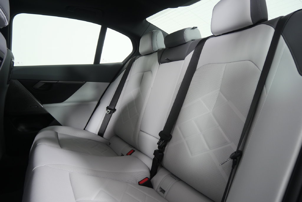 New 2027 BMW 530i w/ M Sport Package RWD image 15