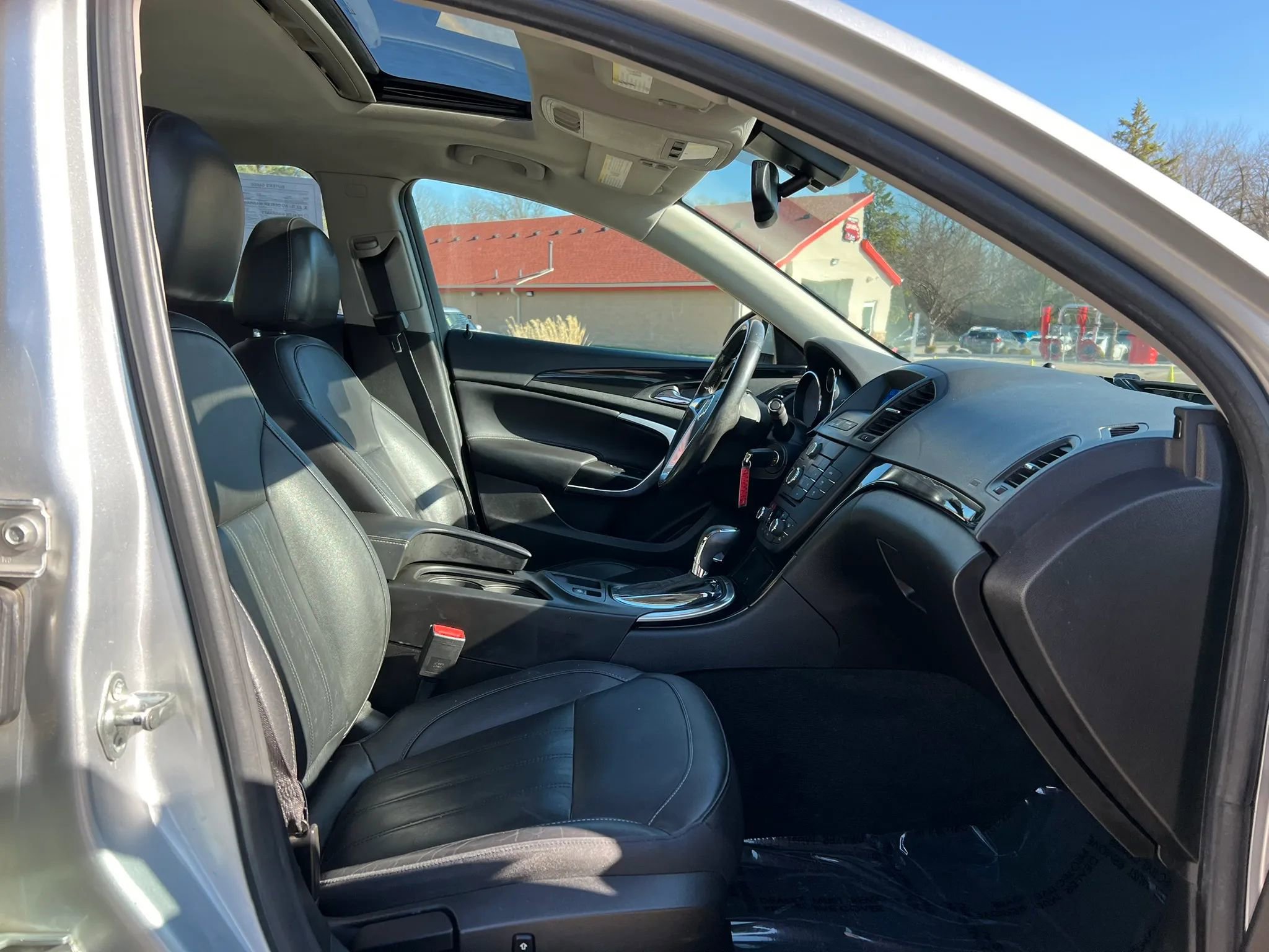 Used 2012 Buick Regal Leather image 20