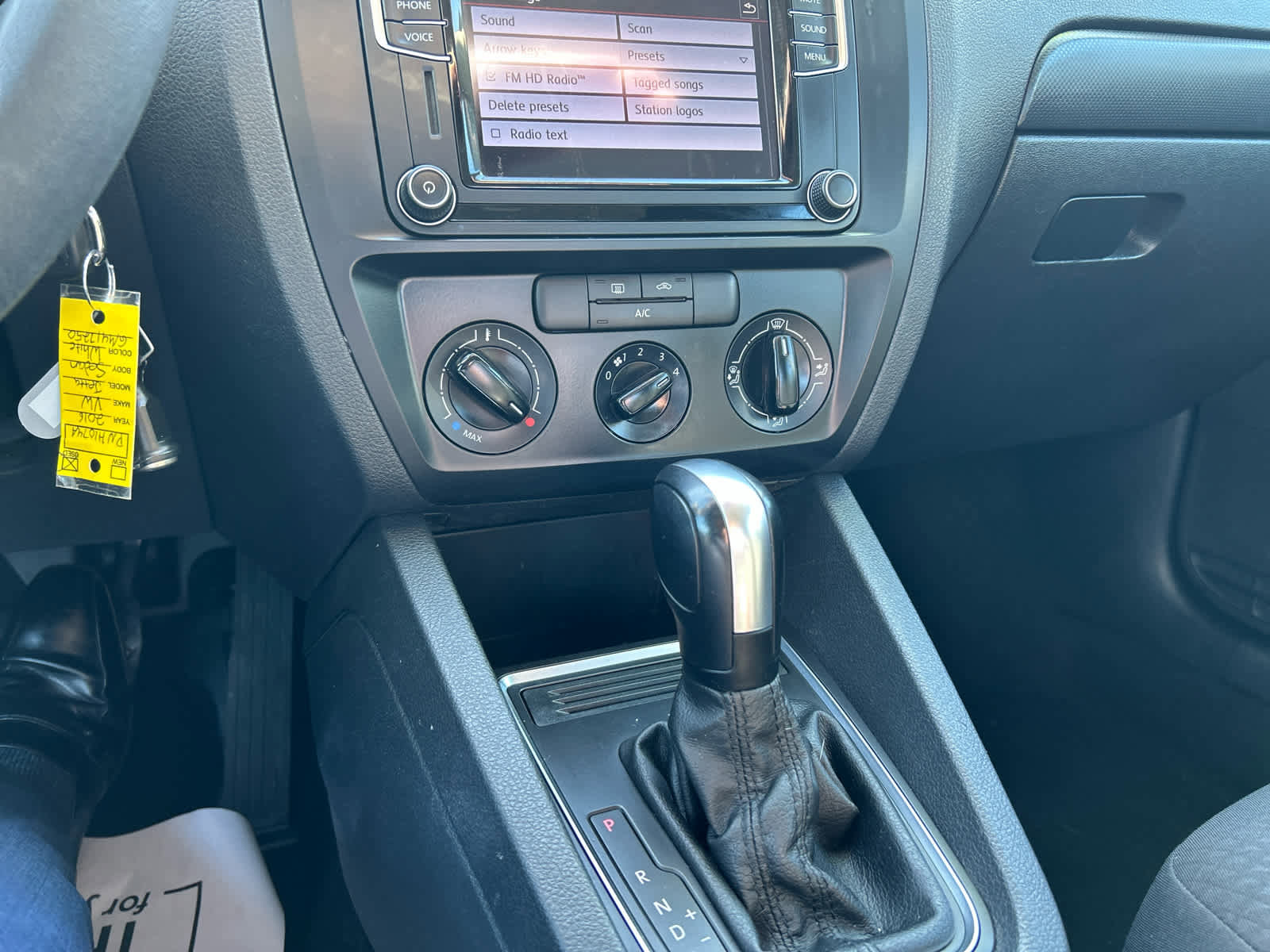 Used 2016 Volkswagen Jetta S image 19