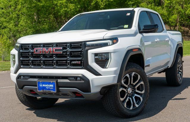 Used 2024 GMC Canyon AT4 w/ AT4 Premium Package AWD/4WD image 1