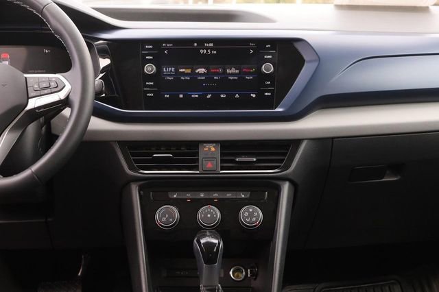 Certified 2023 Volkswagen Taos SE w/ Panoramic Sunroof Package image 24