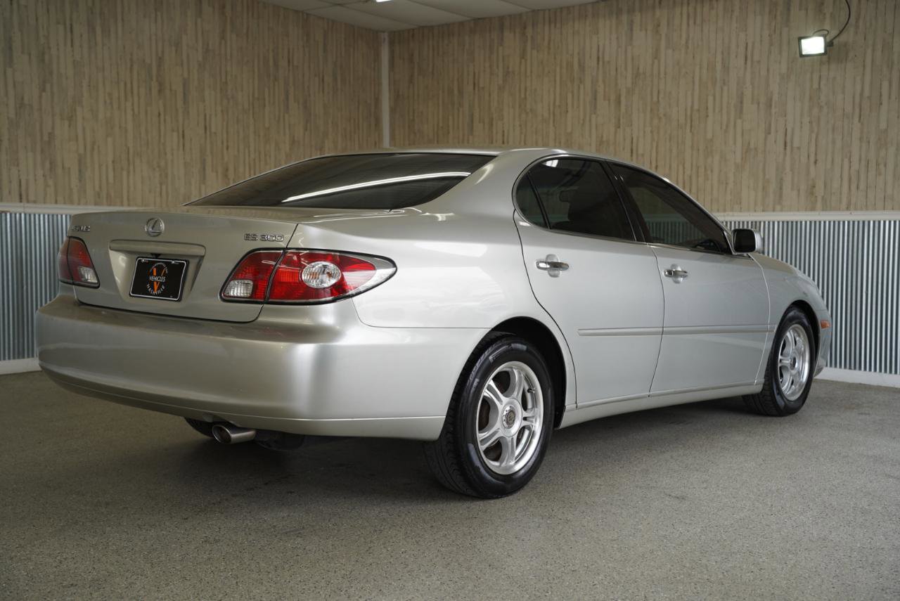Used 2003 Lexus ES 330 image 10