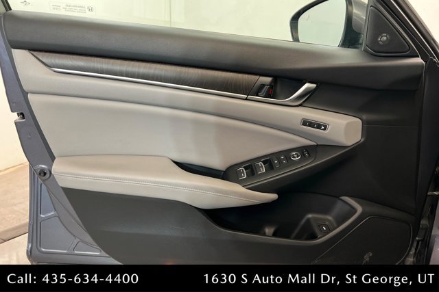 Used 2018 Honda Accord Touring image 14