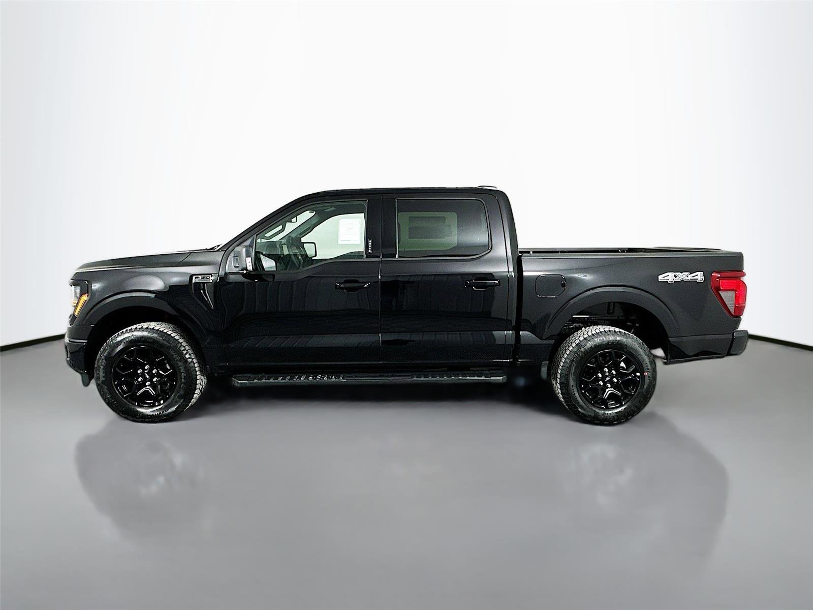 New 2026 Ford F150 XLT w/ Equipment Group 302A MID image 4