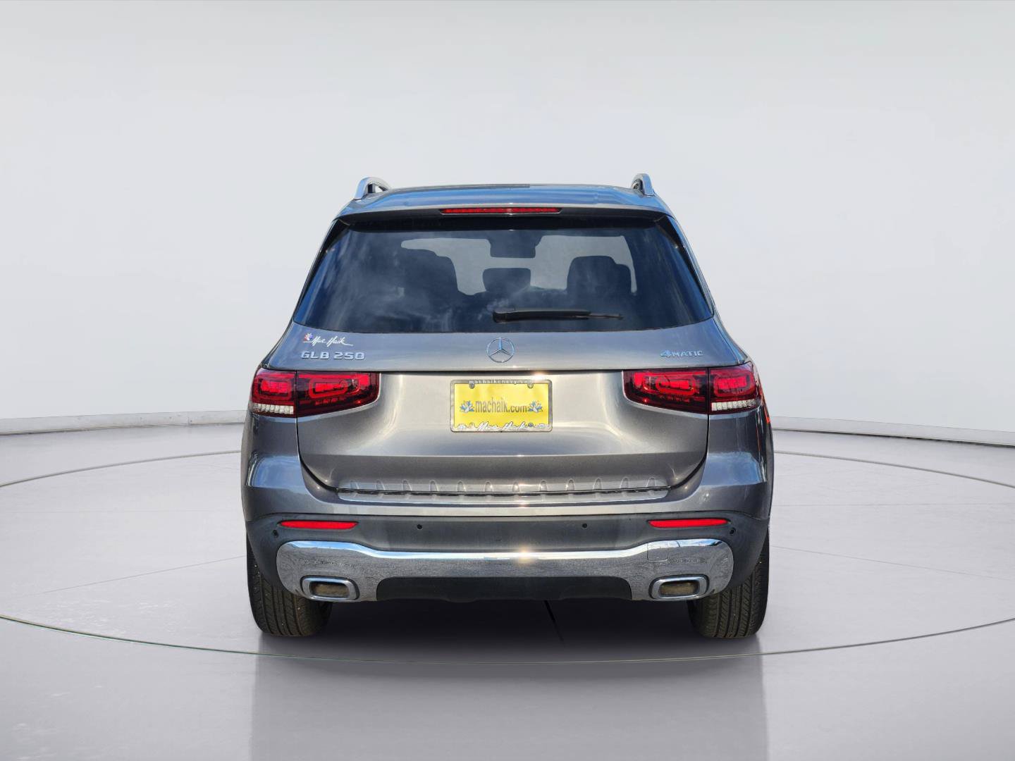 Used 2023 Mercedes-Benz GLB 250 4MATIC w/ Premium Package image 6