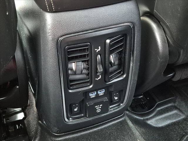 Used 2017 Jeep Grand Cherokee Limited AWD/4WD image 18