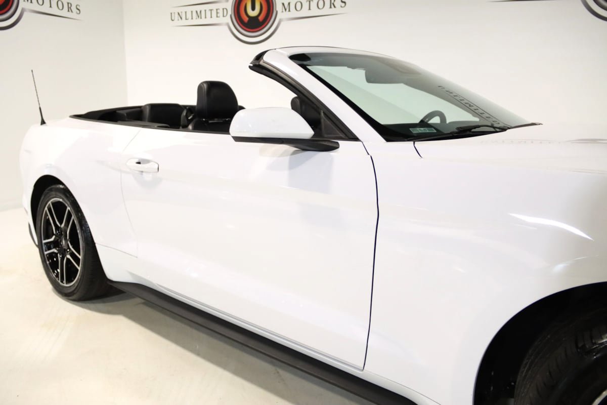 Used 2021 Ford Mustang Premium image 9