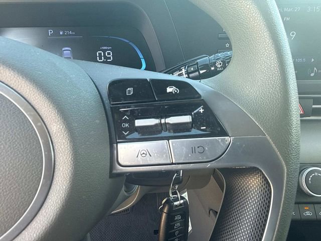 Used 2024 Hyundai Elantra SE image 30