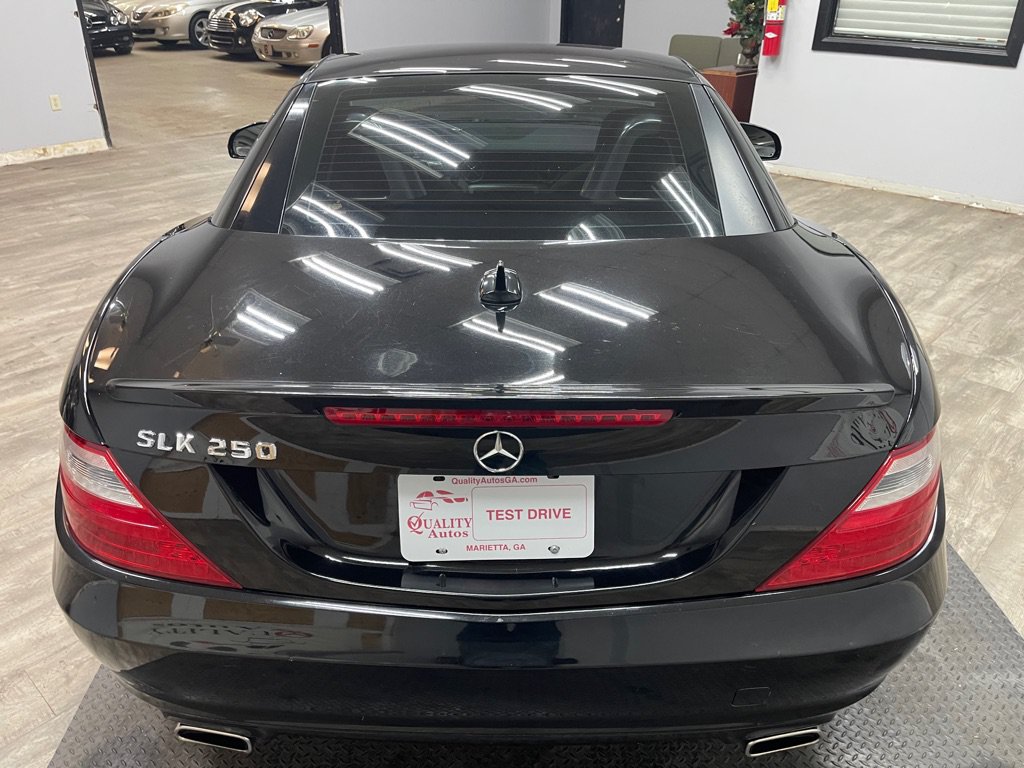 Used 2013 Mercedes-Benz SLK 250 image 16