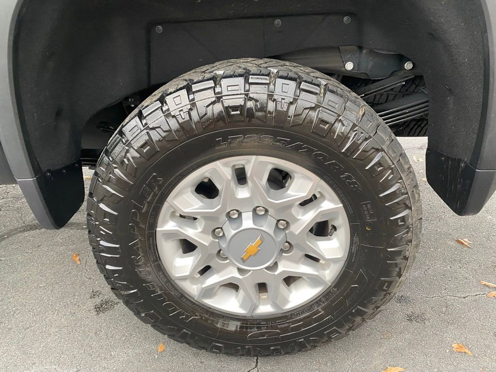 Used 2025 Chevrolet Silverado 2500 LTZ w/ LTZ Premium Package image 34