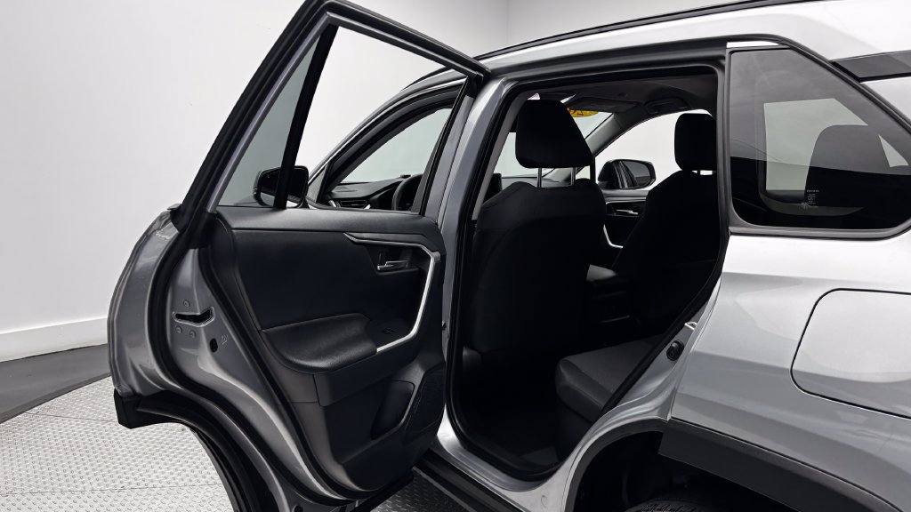 Certified 2025 Toyota RAV4 XLE AWD/4WD image 33
