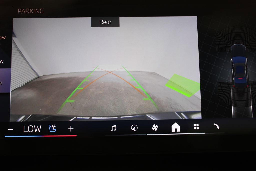 Used 2024 BMW 530i w/ Convenience Package image 13