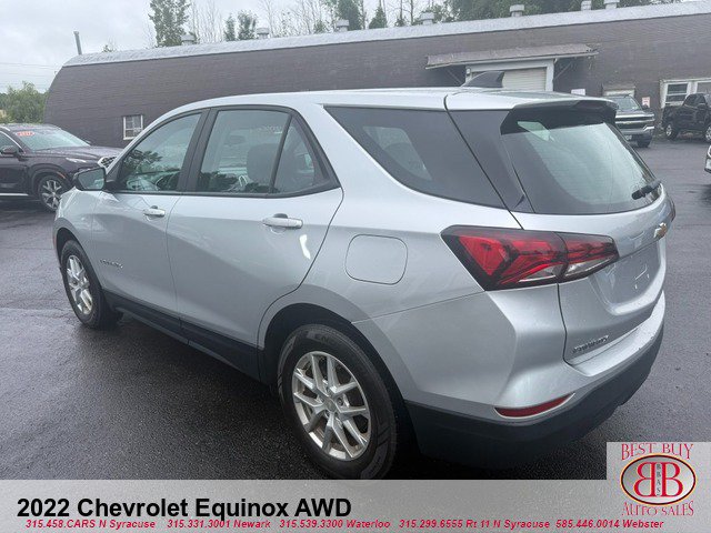 Used 2022 Chevrolet Equinox LS w/ LPO, Floor Liner Package AWD/4WD image 5