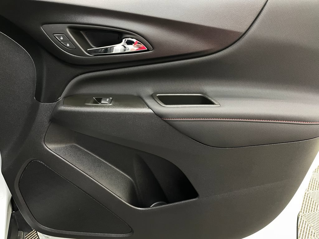 Certified 2024 Chevrolet Equinox RS w/ LPO, Floor Liner Package FWD image 39