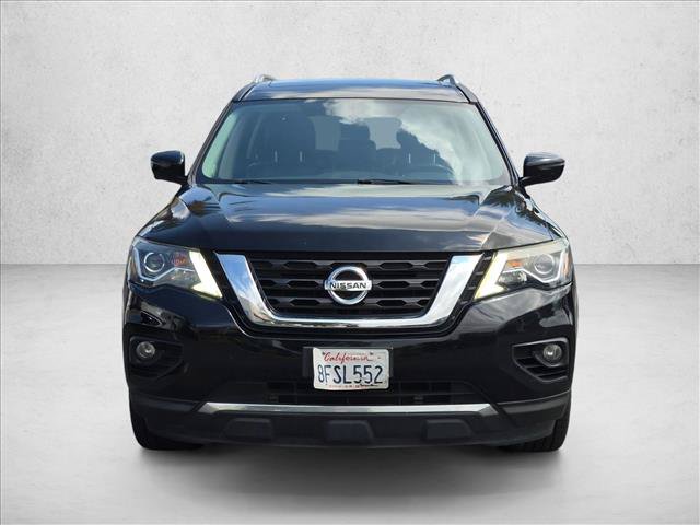 Used 2018 Nissan Pathfinder Platinum w/ Cargo Package FWD image 2