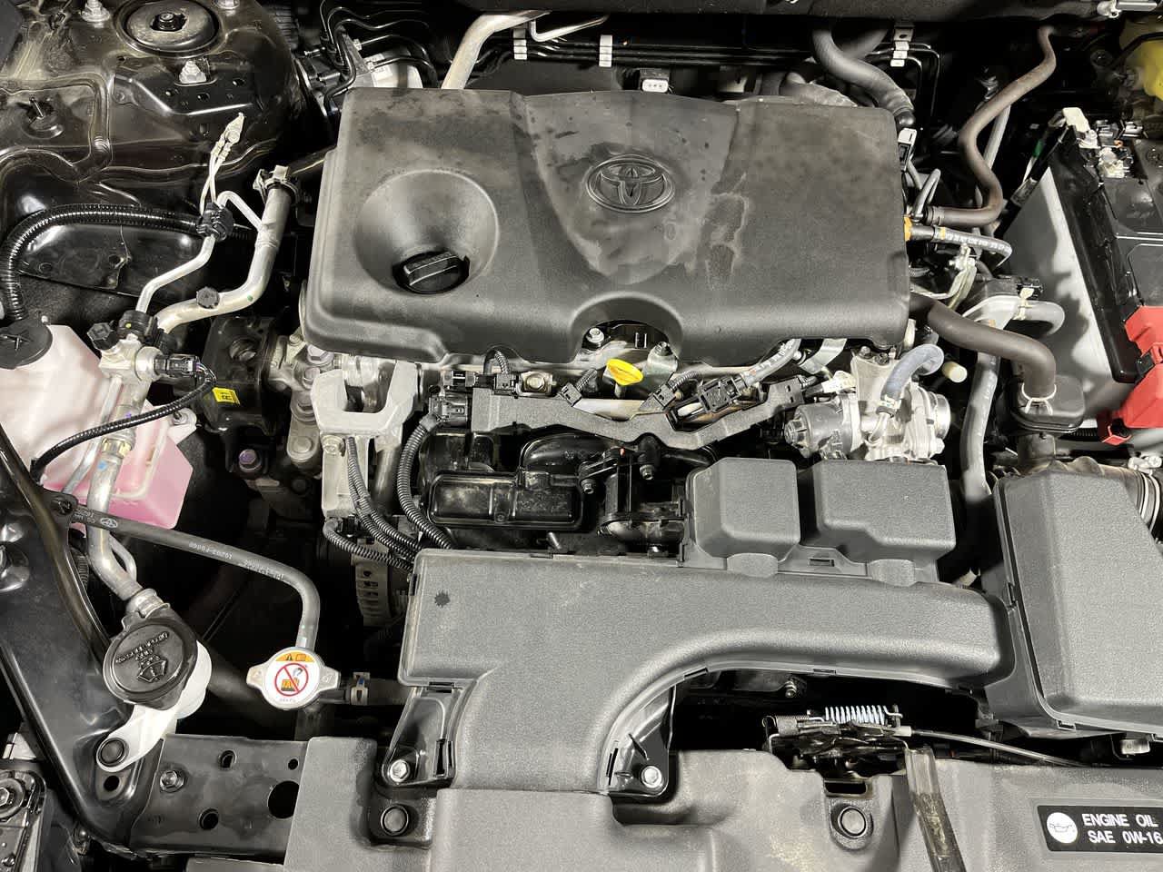 Used 2025 Toyota RAV4 XLE FWD image 12