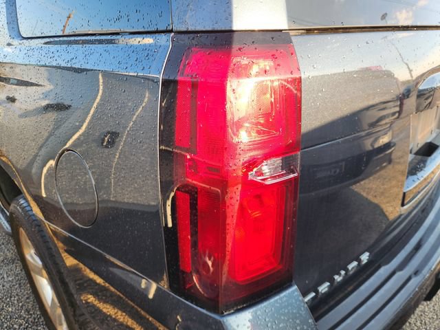 Used 2020 Chevrolet Tahoe LT w/ Luxury Package RWD image 7