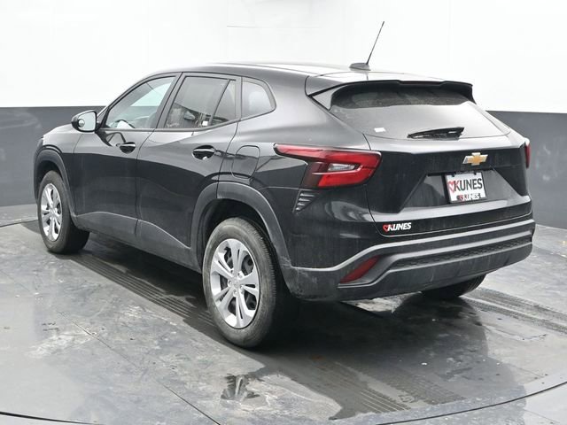 Used 2024 Chevrolet Trax LS image 7