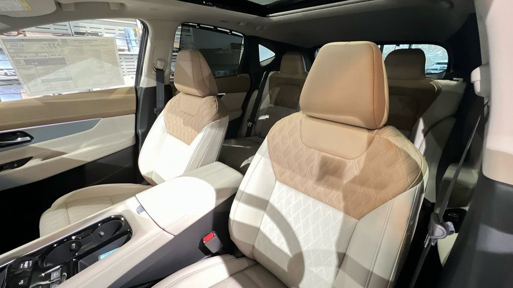 New 2025 Nissan Murano Platinum w/ Cargo Package image 8