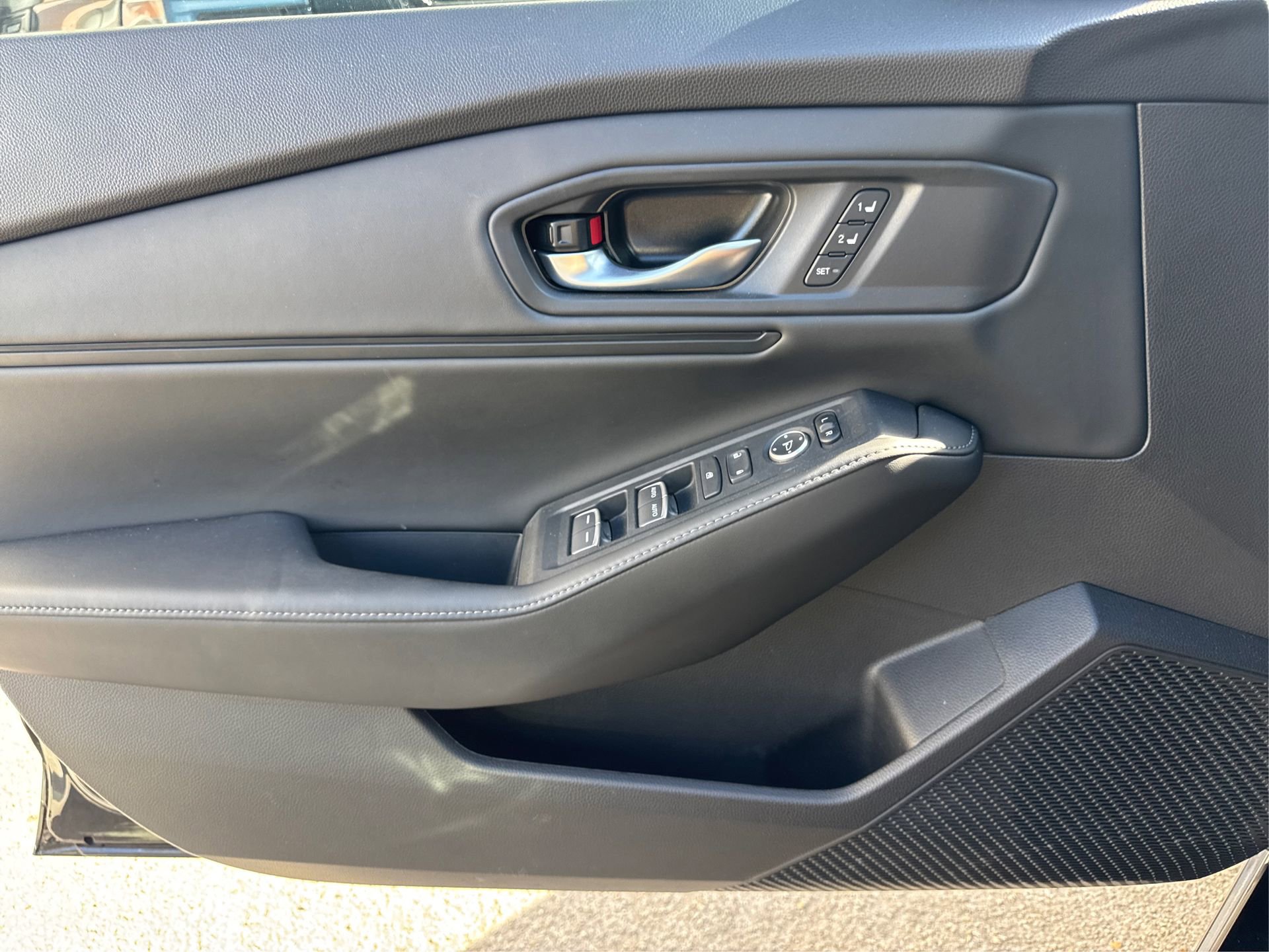 Used 2025 Honda Accord Sport image 25