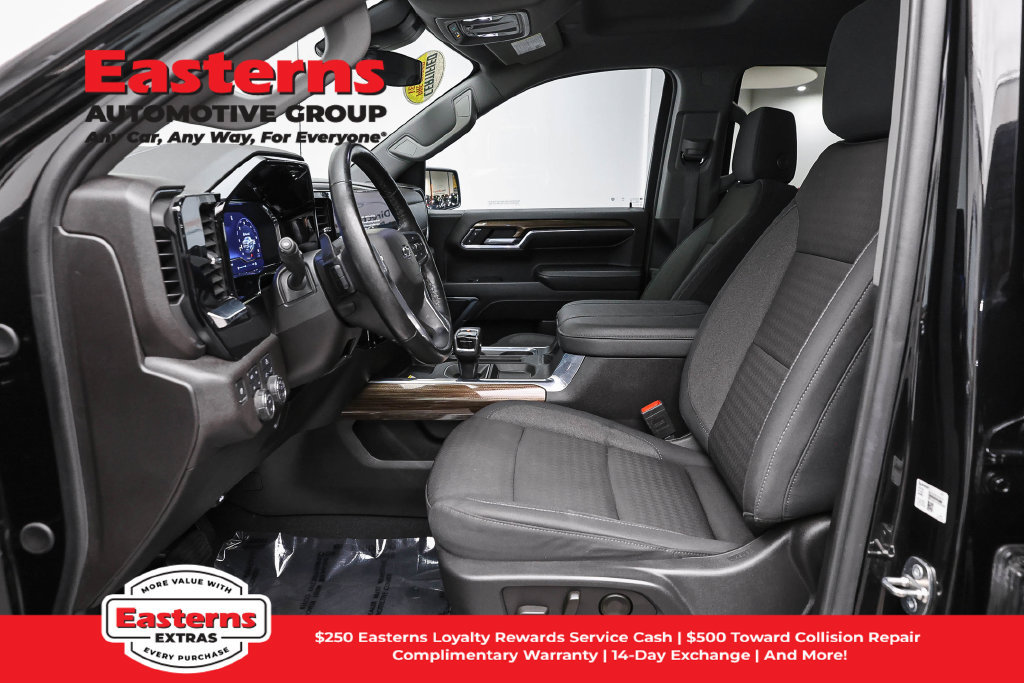 Used 2024 Chevrolet Silverado 1500 RST AWD/4WD image 15
