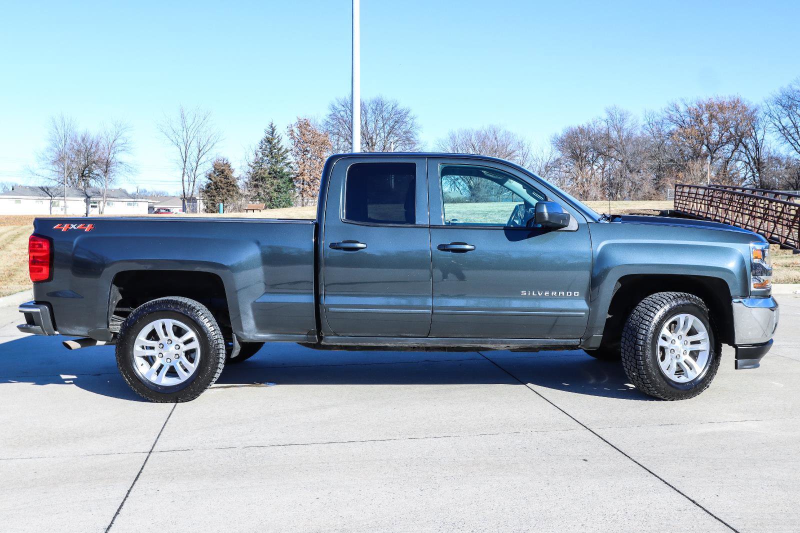 Used 2019 Chevrolet Silverado 1500 LT w/ All Star Edition AWD/4WD image 5