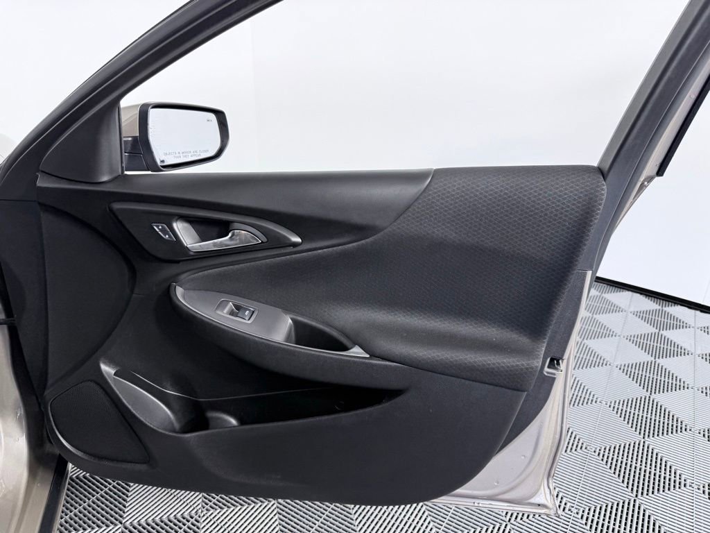 Used 2024 Chevrolet Malibu RS image 10