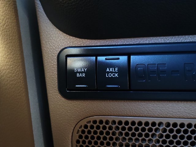 Used 2012 Jeep Wrangler Rubicon w/ PWR Convenience Group AWD/4WD image 27