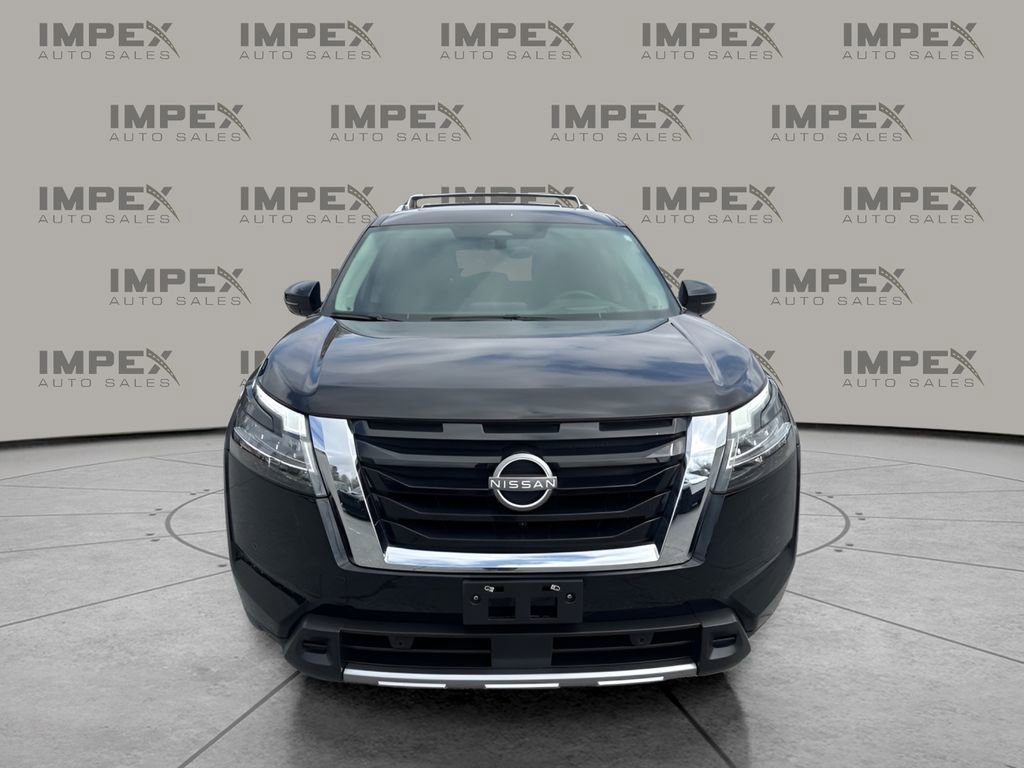 Used 2023 Nissan Pathfinder Platinum w/ Cargo Package AWD/4WD image 8