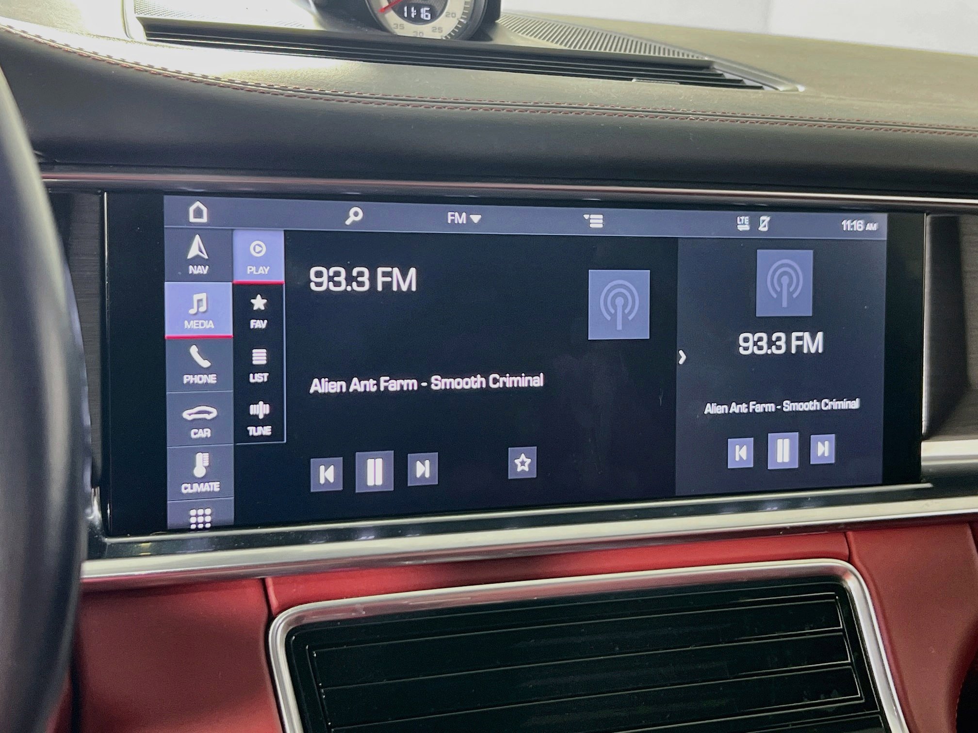 Used 2020 Porsche Panamera GTS image 15