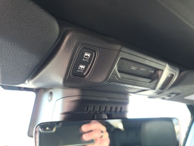 Used 2025 Jeep Wrangler Unlimited Sahara w/ Safety Group image 31