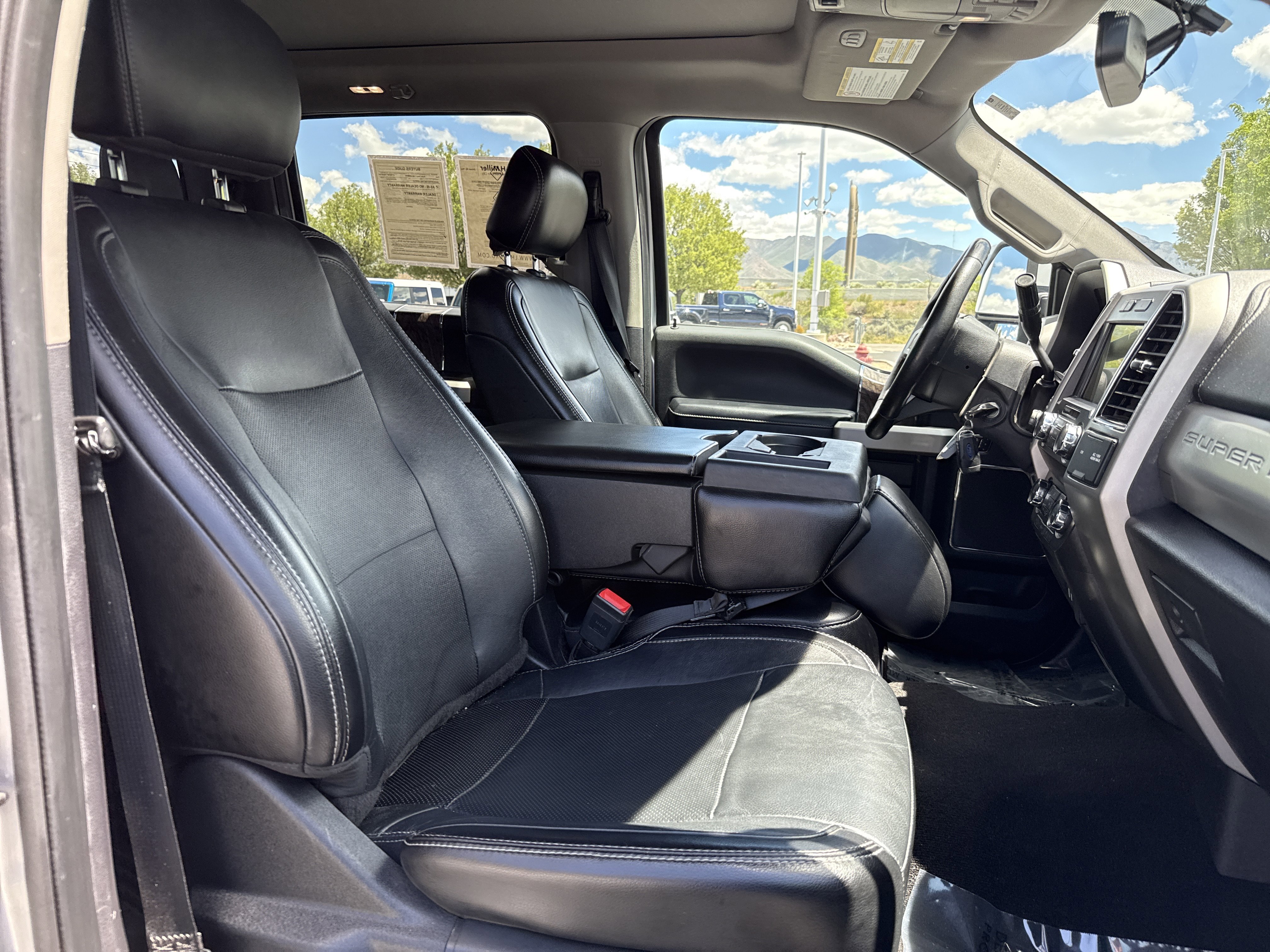 Used 2019 Ford F350 Lariat w/ Camper Package AWD/4WD image 28