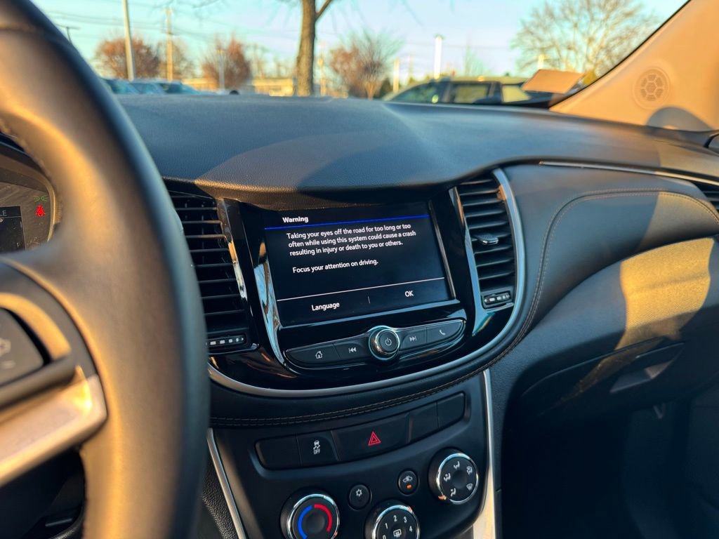 Used 2021 Chevrolet Trax LT w/ Driver Confidence Package image 14