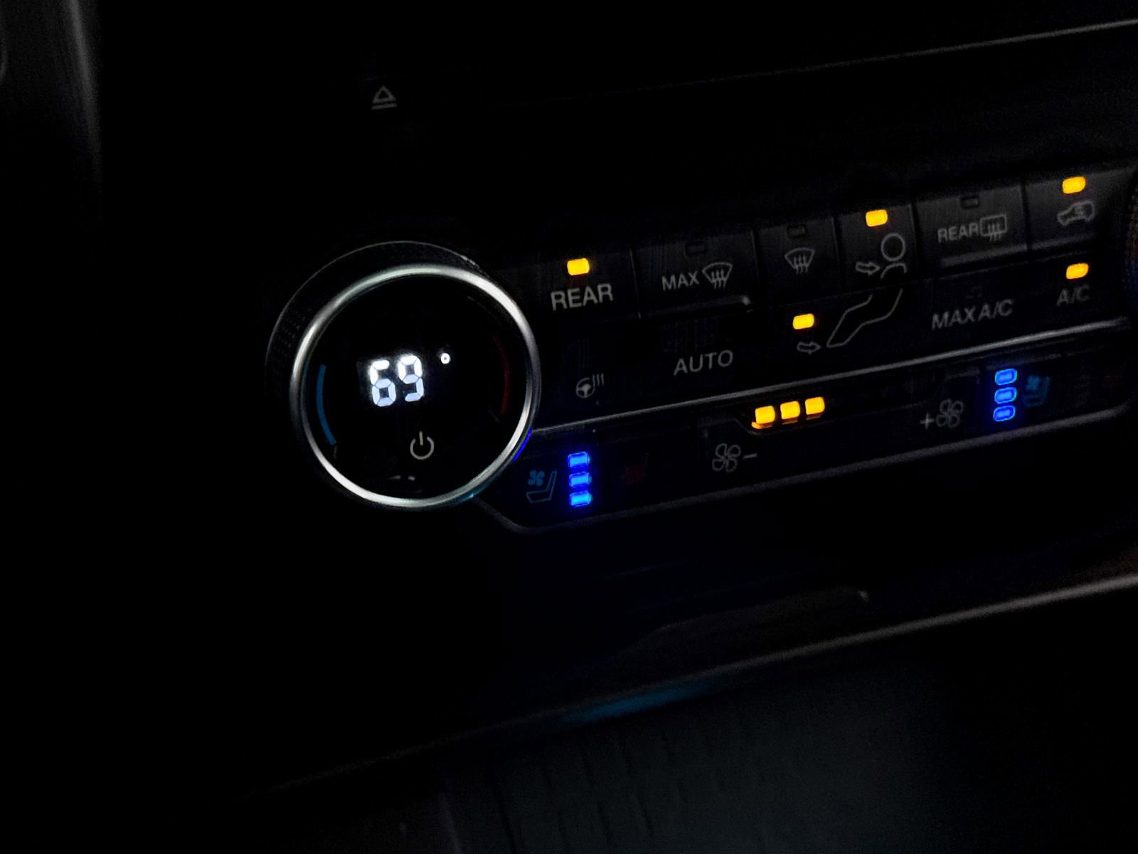 Used 2018 Ford Expedition Max Platinum AWD/4WD image 28