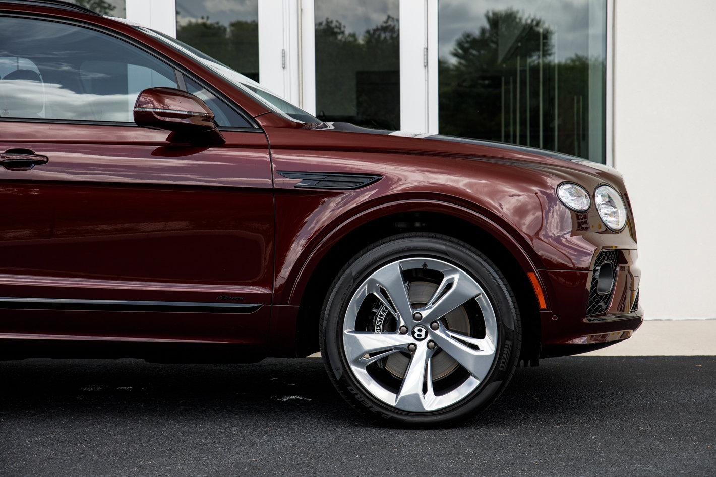 Used 2023 Bentley Bentayga Extended Wheelbase AWD/4WD image 6