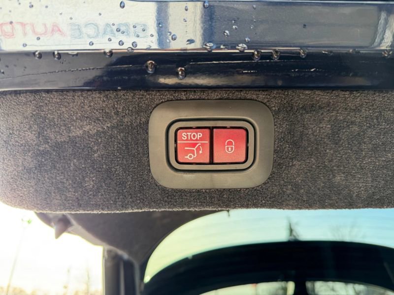 Used 2021 Aston Martin DBX Sport Utility 4D image 35