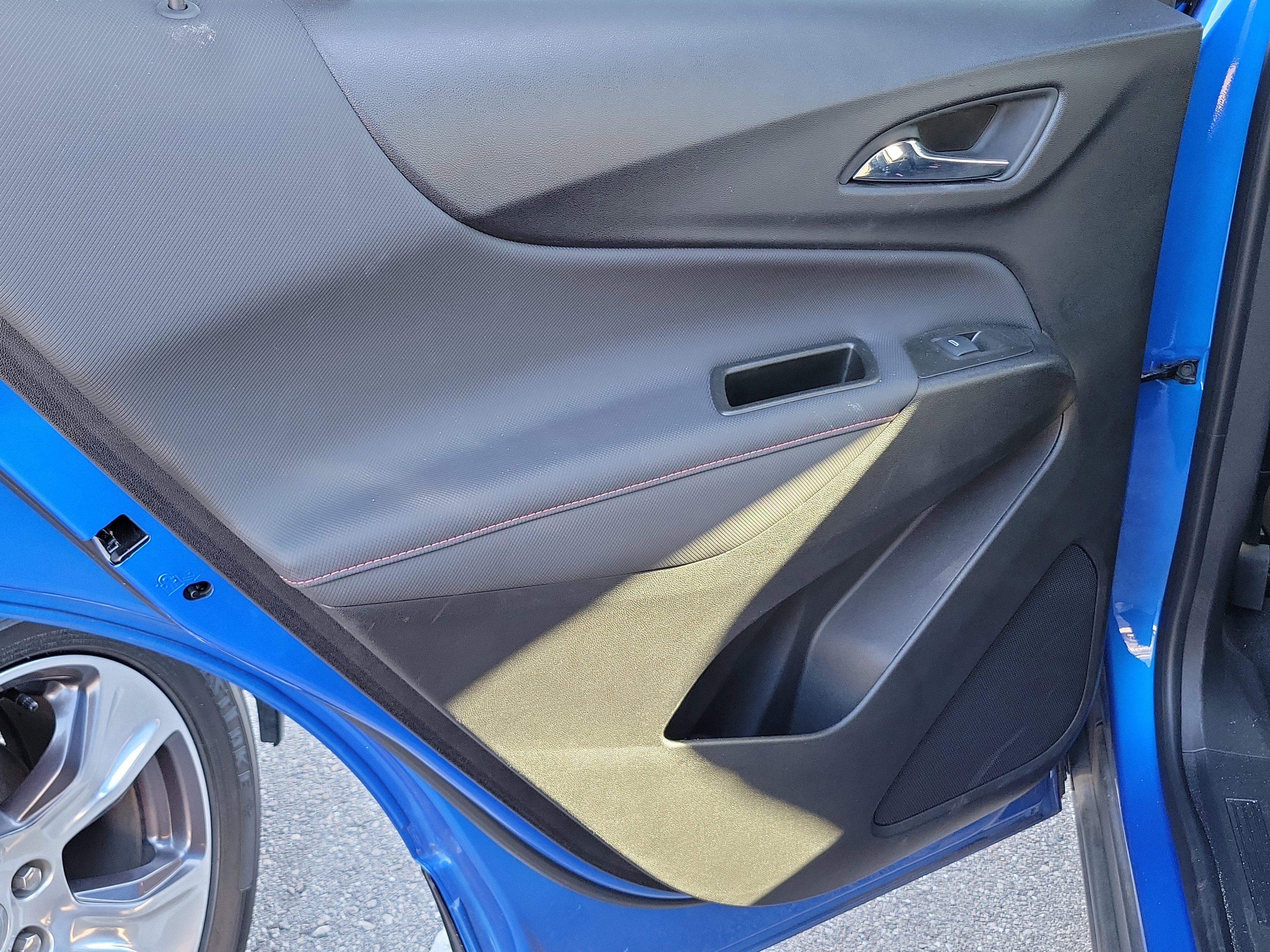 Used 2024 Chevrolet Equinox RS image 15